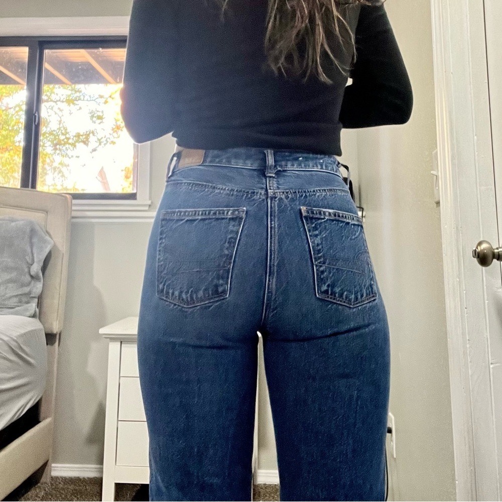 AMERICAN EAGLE OUTFITTERS COMFORT STRETCH WAISTBAND DARK DENIM MOM JEANS PANTS